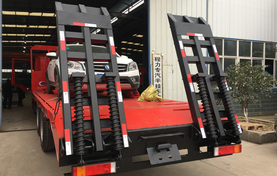 【國五】東風后八輪平板車 【國五】東風后八輪平板車