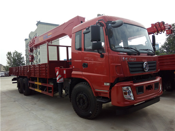 東風(fēng)后雙橋隨車吊