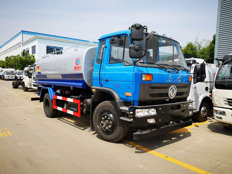 訂購11噸-14噸灑水車謹防底盤配置參數不同