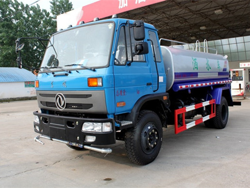 東風(fēng)153灑水車 東風(fēng)153灑水車
