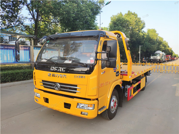 東風多利卡D7一拖二清障車