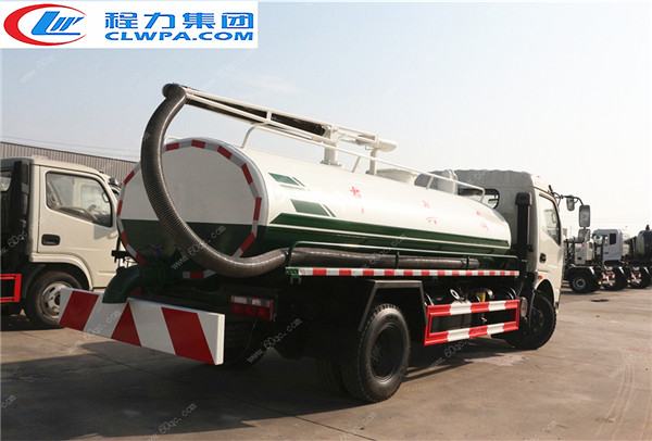 東風(fēng)多利卡8方吸糞車