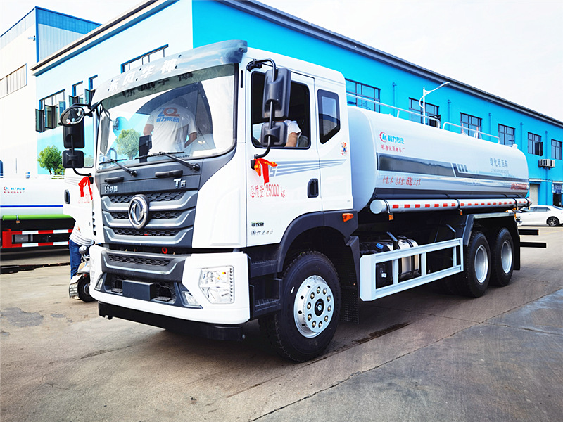 國六東風(fēng)T5后雙橋灑水車