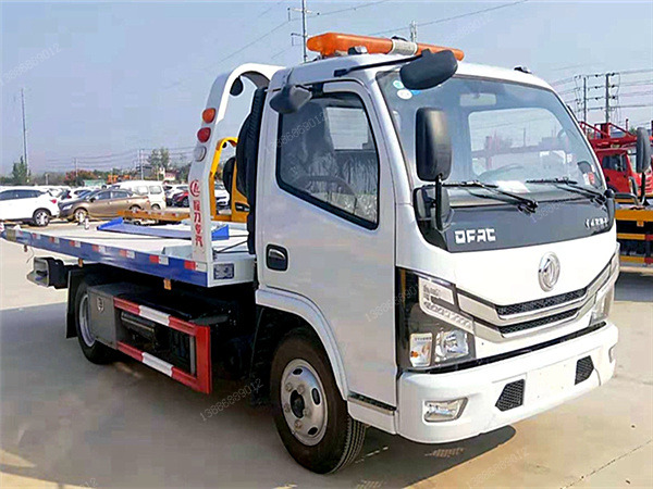 東風(fēng)多利卡一拖二藍(lán)牌清障車(chē) 東風(fēng)多利卡一拖二藍(lán)牌清障車(chē)