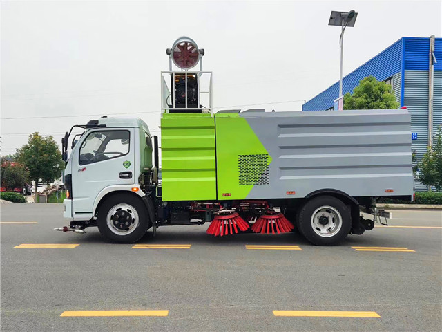 東風(fēng)福瑞卡8方掃路車(chē)