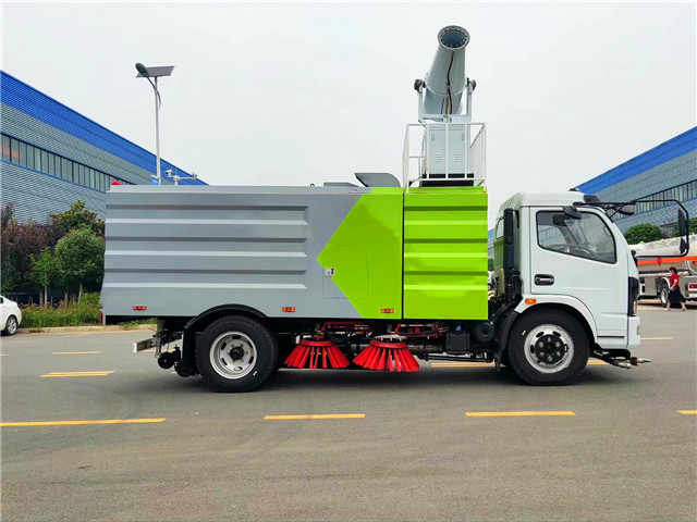 東風(fēng)福瑞卡F7掃路車(chē)