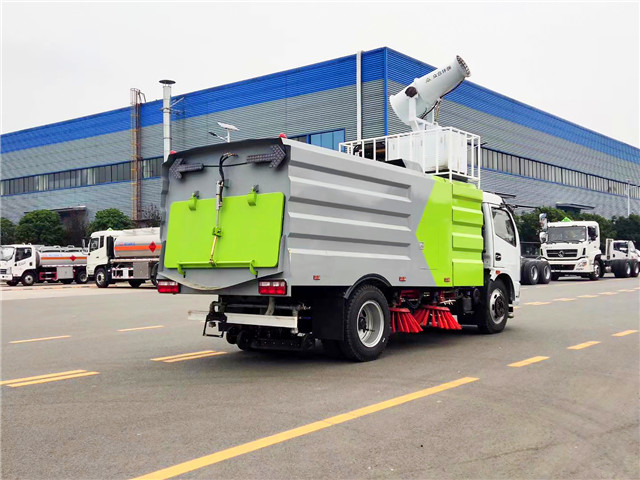 東風(fēng)福瑞卡F7掃路車(chē)