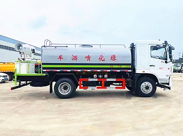 東風F5華神12噸霧炮車